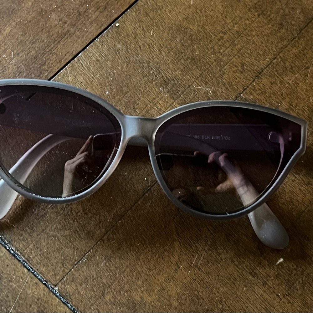 Chic Gray polarized Cat-Eye Sunglasses